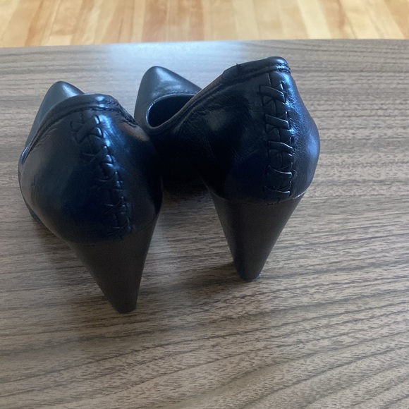 Frye Regina High Heel - Picture 4 of 10